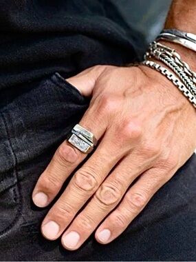 Modern Men's Double-Band Rectangular Ring - Silver